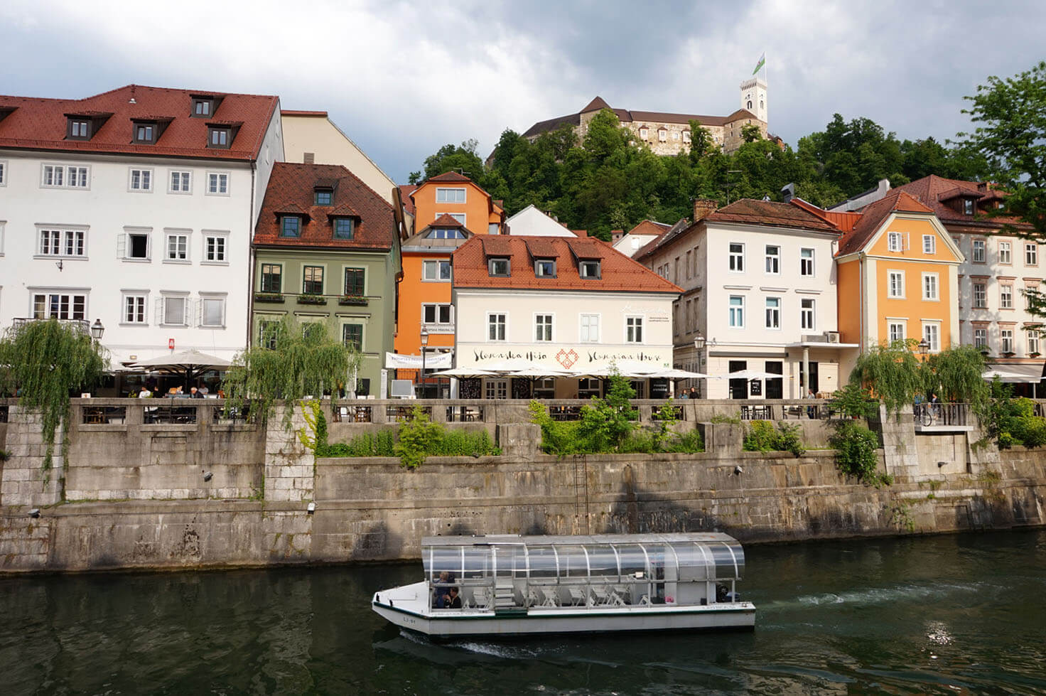 Rent a private boat on Ljubljanica
