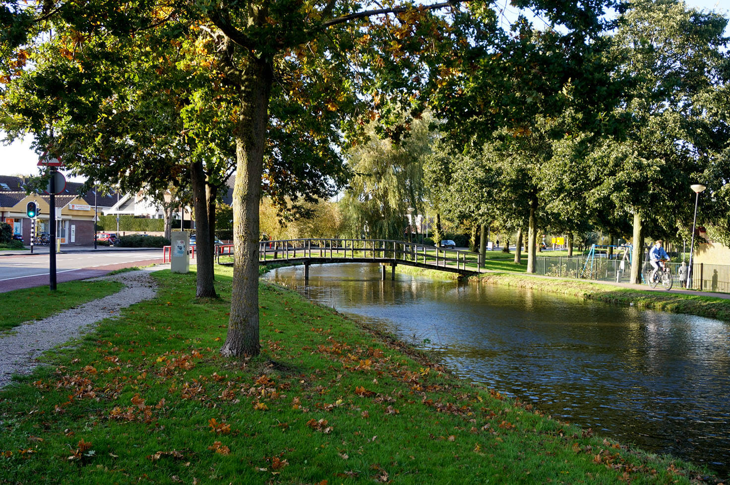 Walking Between Edam and Volendam
