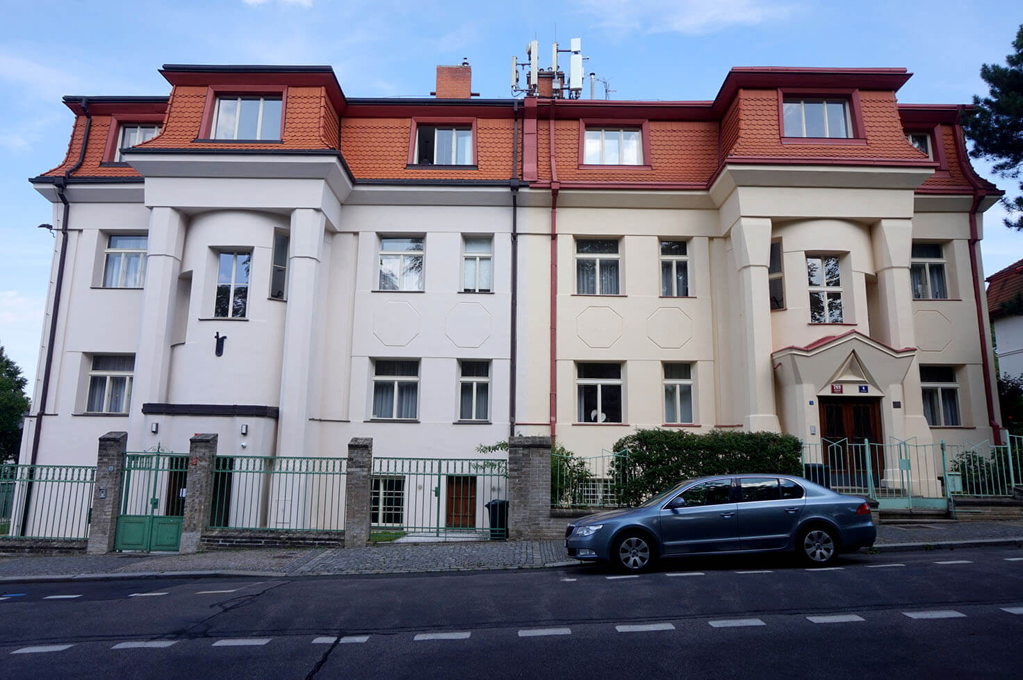 Duplex Family House