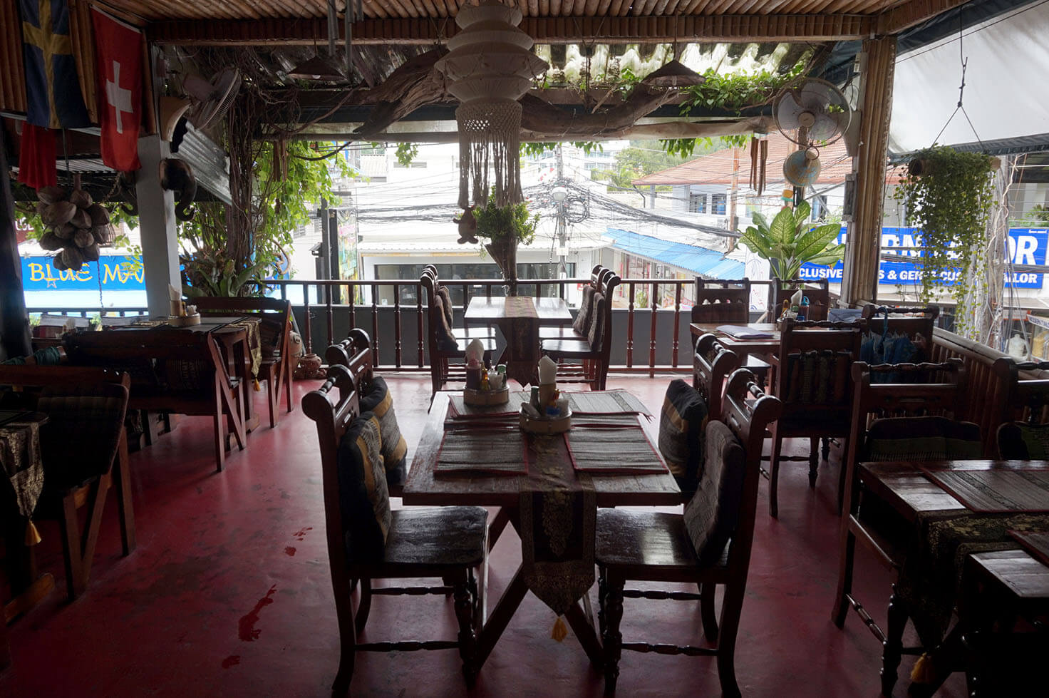 Restaurant in Kamala