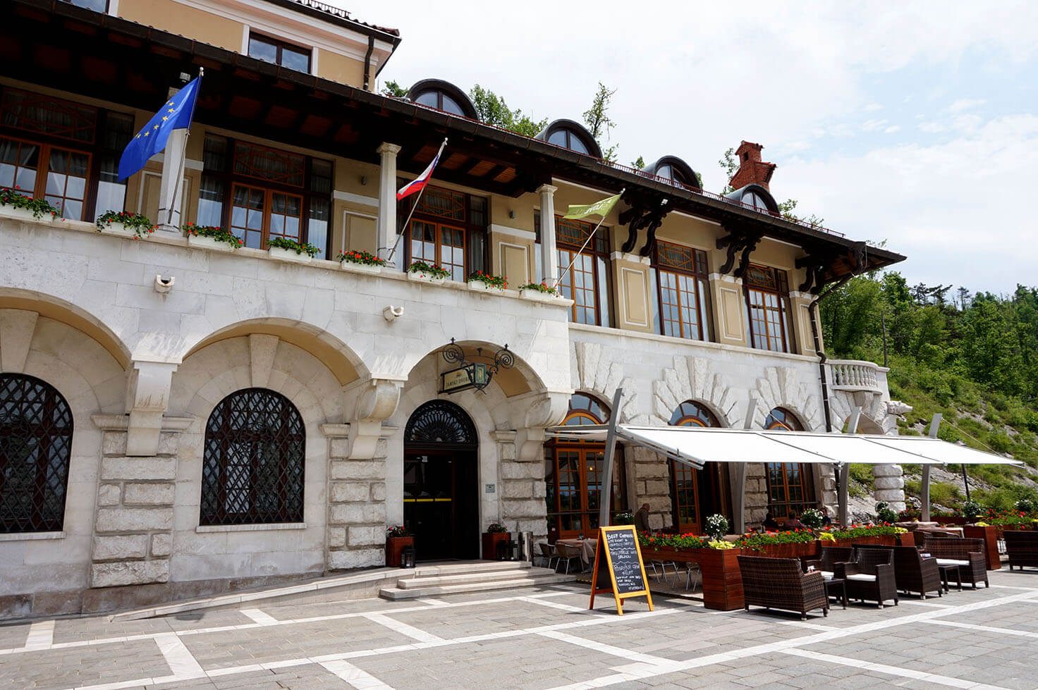 Hotel Jama