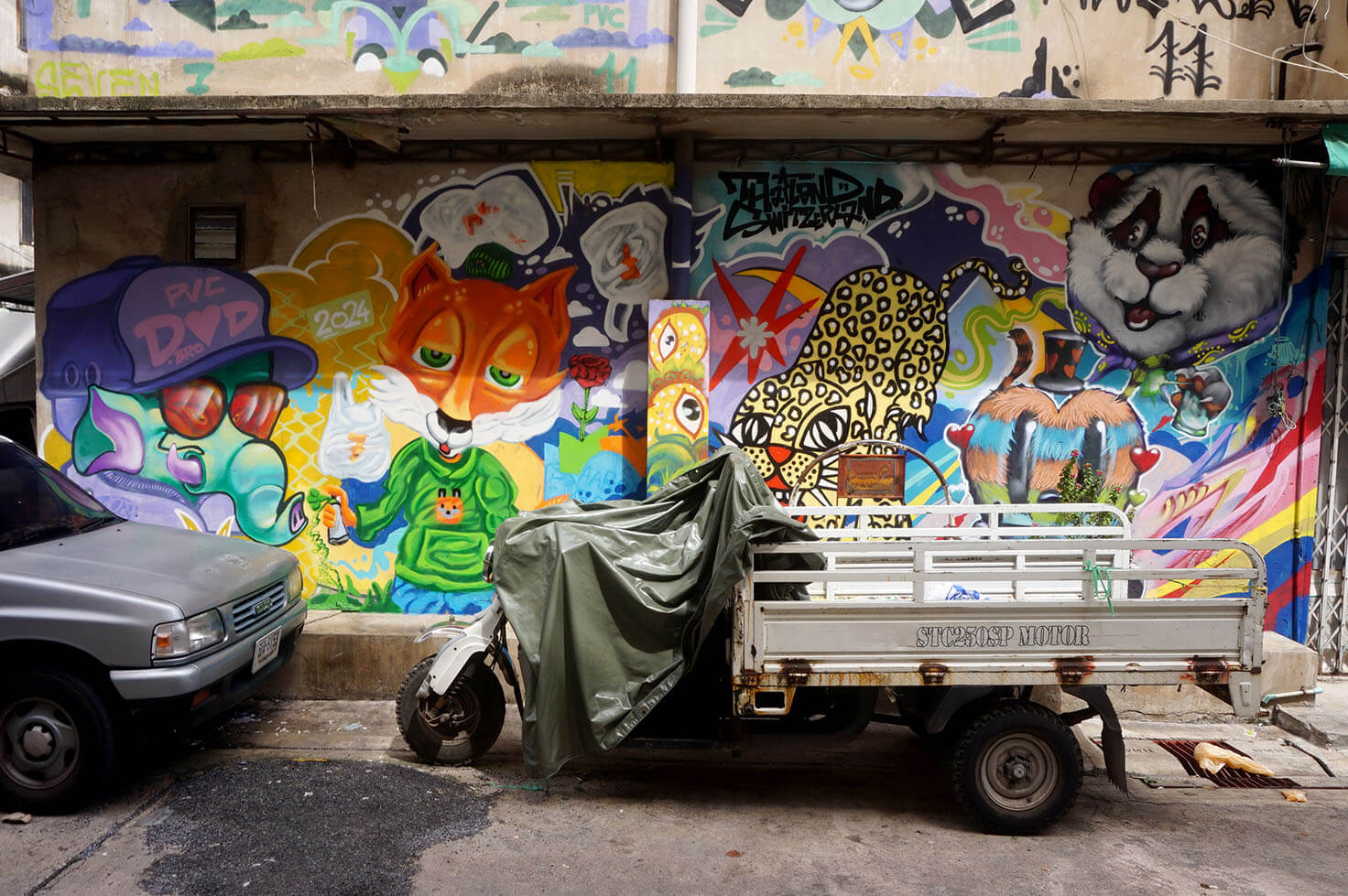 Street art in Bang Rak - Soy 28
