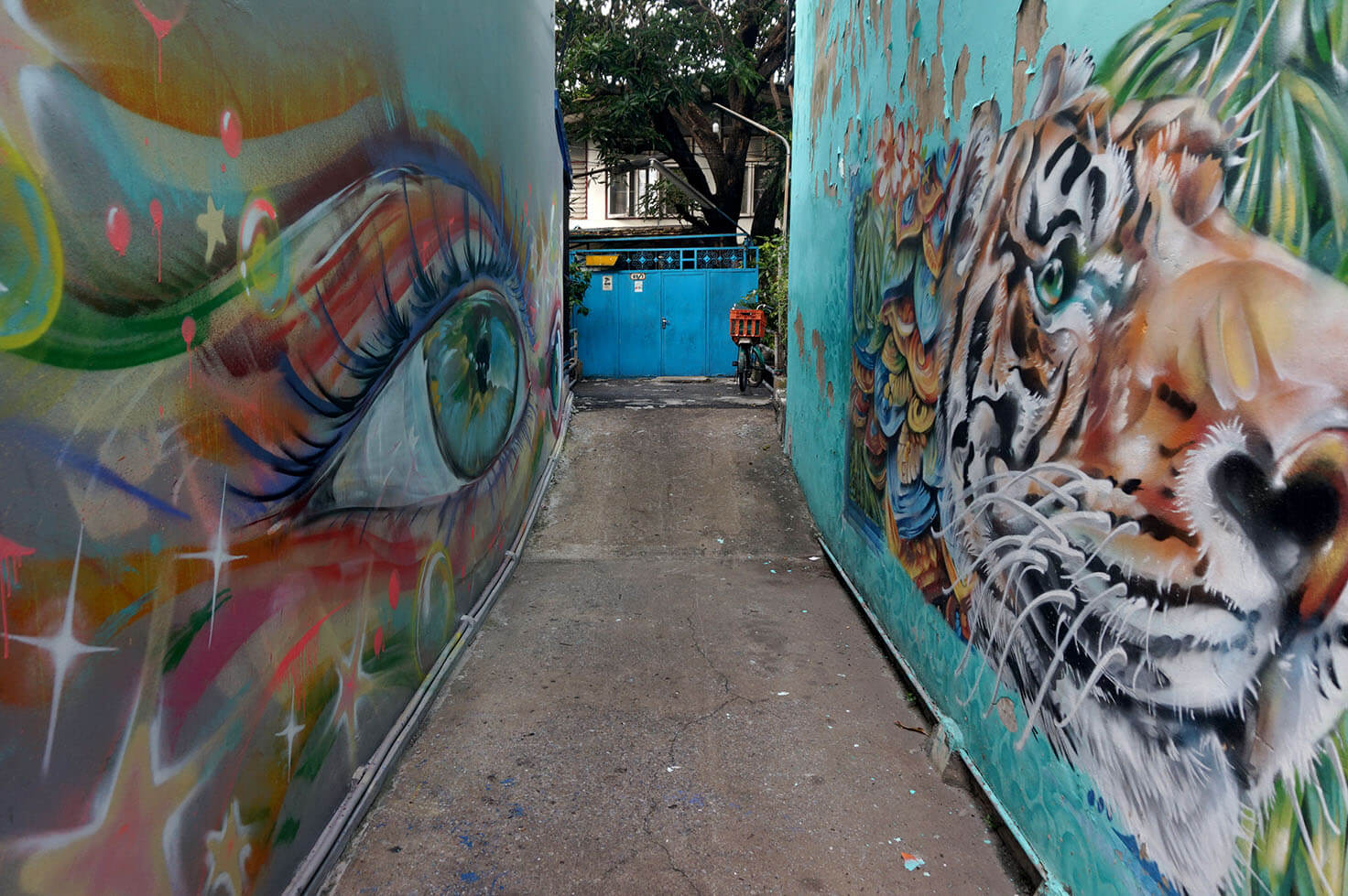 Street art in Ban Phan Thom